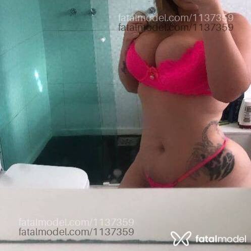 Acompanhante mulher loira (o) de olhos castanhos em São José do Rio Preto - Yasmin Nobre