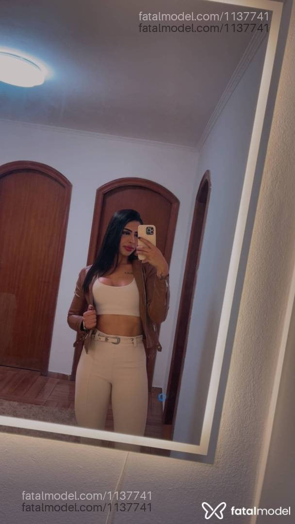 Acompanhante mulher morena (o) de olhos castanhos - Tayna