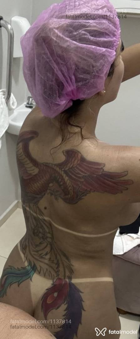 Acompanhante mulher loira (o) de olhos castanhos - Izabelly Ferrari