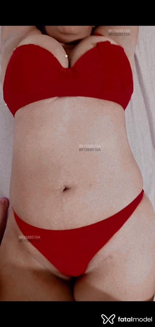 Acompanhante mulher com cabelo castanho de olhos castanhos em Araçatuba - Sol