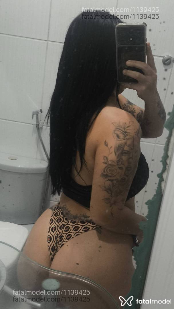 Acompanhante mulher morena (o) de olhos verdes - Vivi Guedes