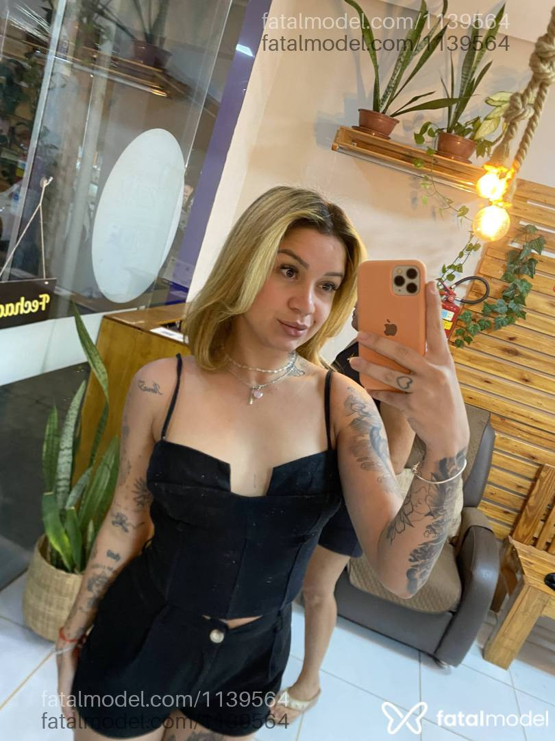 Acompanhante mulher loira (o) de olhos castanhos em Luís Eduardo Magalhães - Priincesa