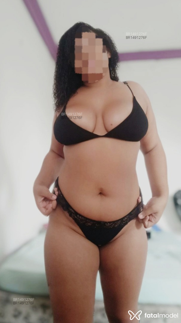 Acompanhante mulher morena (o) de olhos castanhos em Guarapari - Julia Nascimento