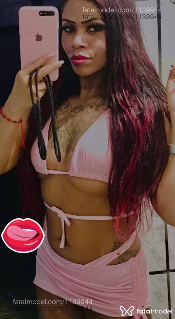 Acompanhante mulher com cabelo castanho de olhos pretos - Paty Pitanga