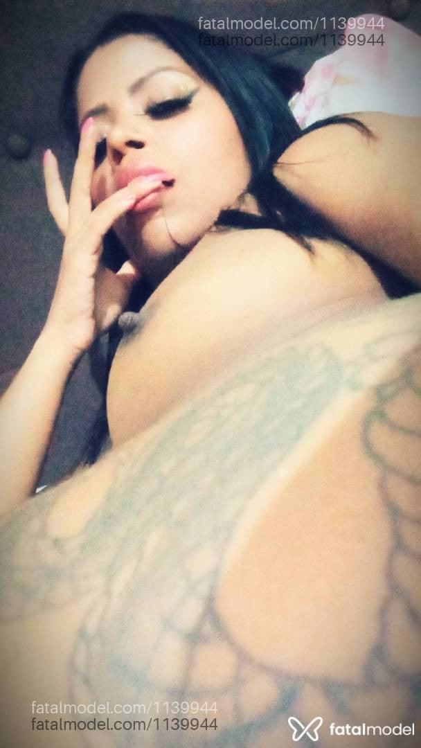 Acompanhante mulher com cabelo castanho de olhos pretos - Paty Pitanga