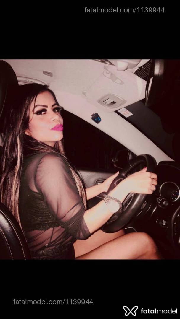 Acompanhante mulher com cabelo castanho de olhos pretos - Paty Pitanga