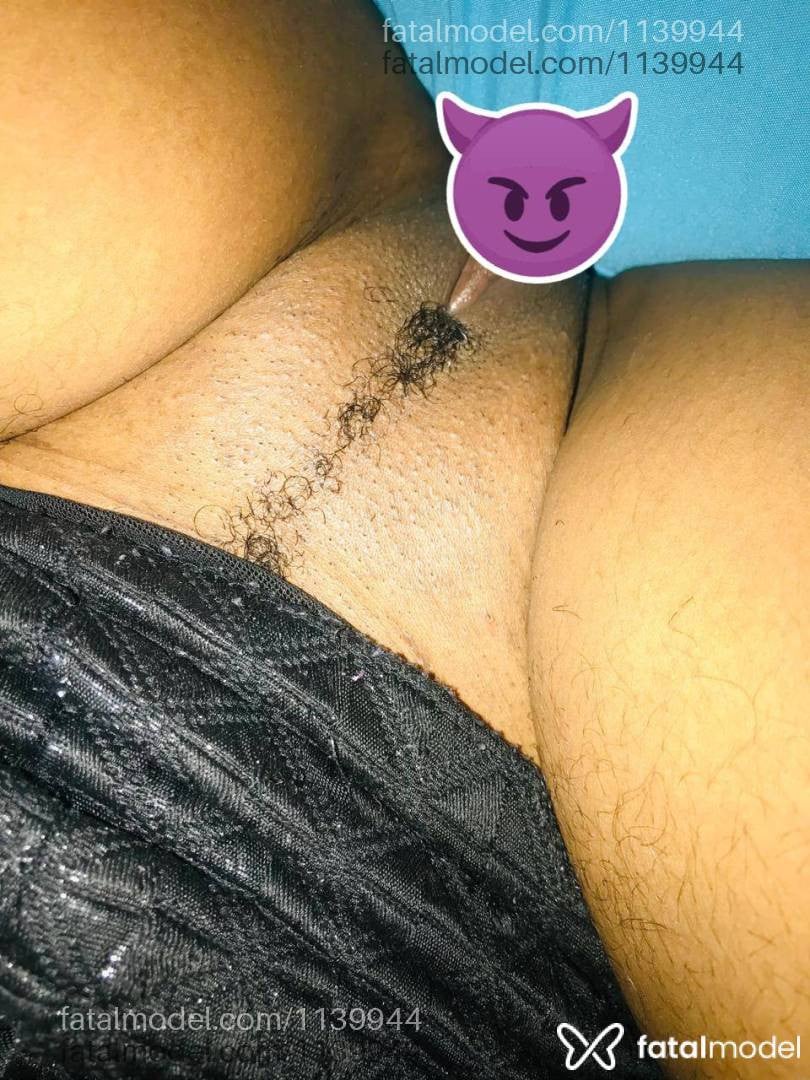 Acompanhante mulher com cabelo castanho de olhos pretos - Paty Pitanga