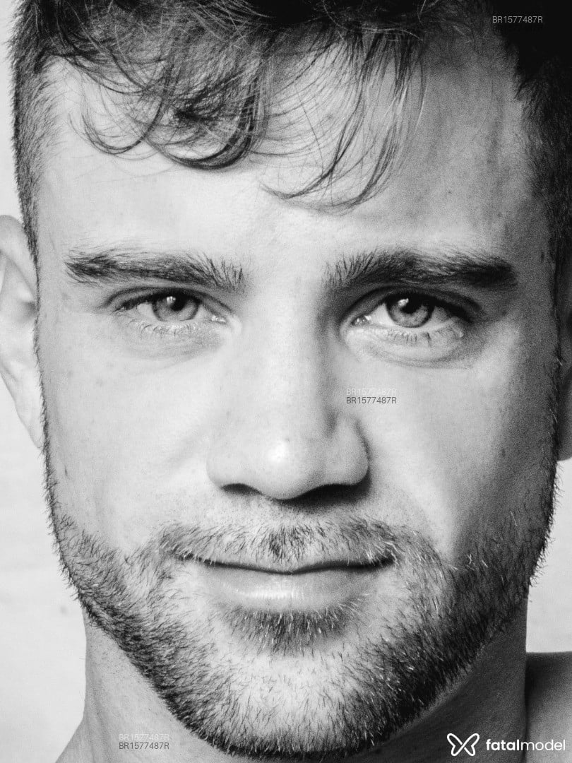 Acompanhante homem com cabelo castanho de olhos verdes em Juiz de Fora - Bruno Schneider