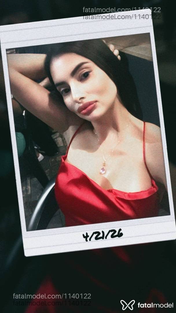 Acompanhante mulher morena (o) de olhos pretos em Palotina Acompanhante mulher morena (o) de olhos pretos em Palotina - Laura