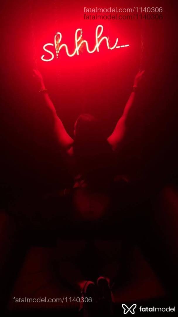 Acompanhante mulher morena (o) de olhos castanhos - Sabrina