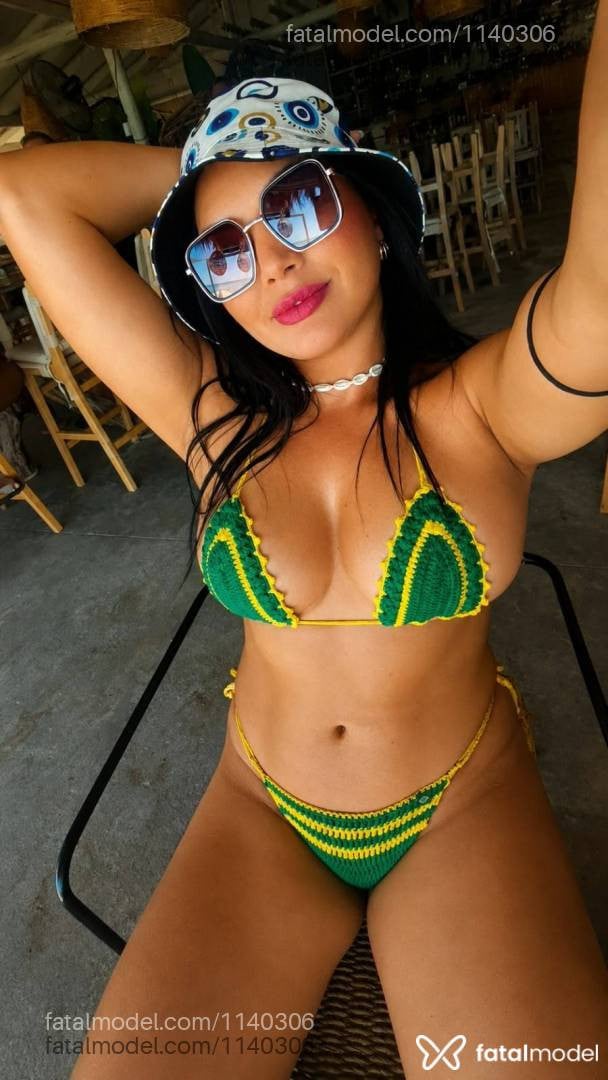 Acompanhante mulher morena (o) de olhos castanhos - Sabrina
