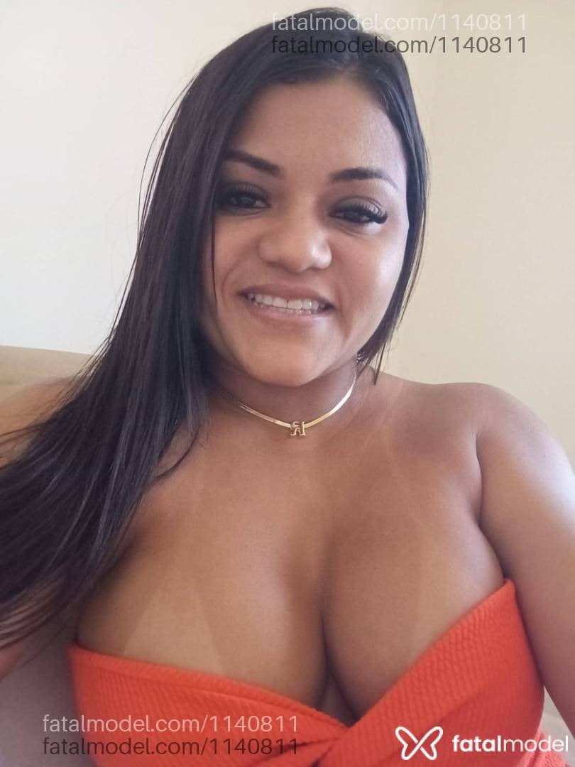 Acompanhante mulher morena (o) de olhos pretos - Catarina