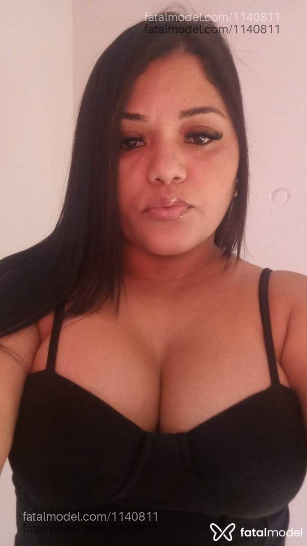 Acompanhante mulher morena (o) de olhos pretos - Catarina