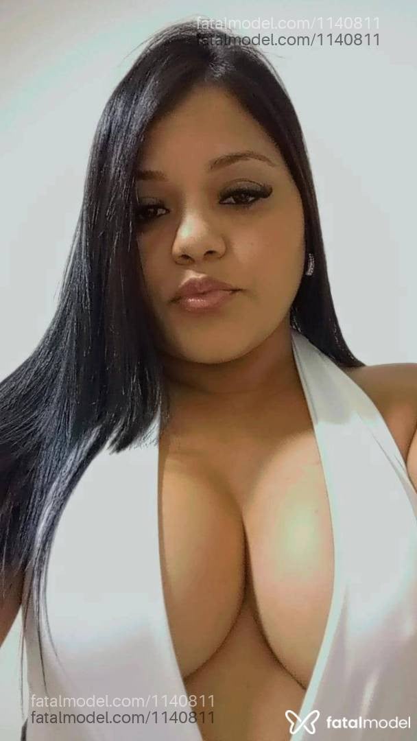 Acompanhante mulher morena (o) de olhos pretos - Catarina