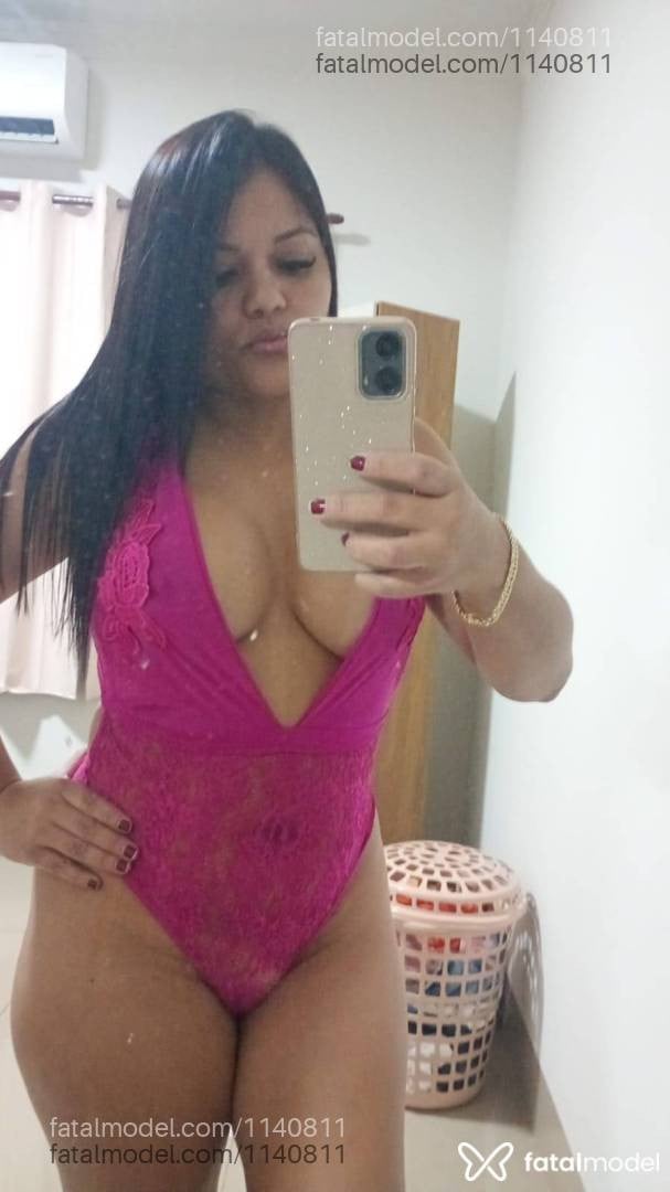 Acompanhante mulher morena (o) de olhos pretos - Catarina