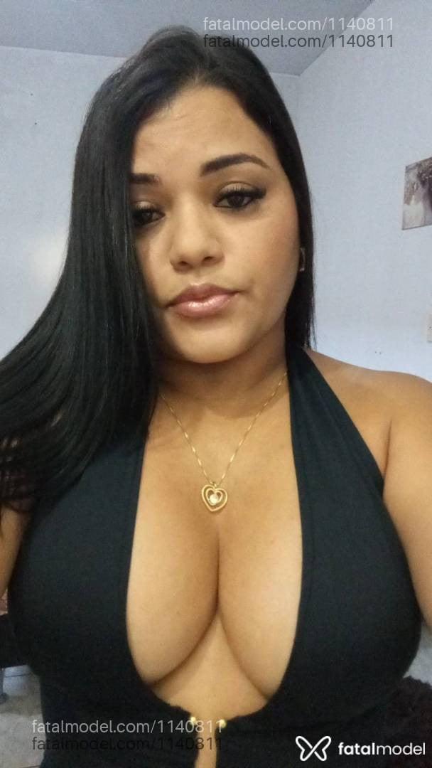 Acompanhante mulher morena (o) de olhos pretos - Catarina