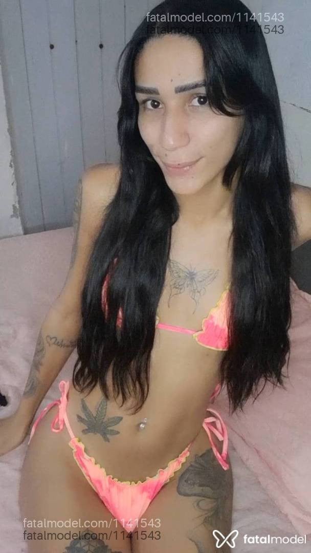 Acompanhante mulher trans morena (o) de olhos castanhos - Taynara
