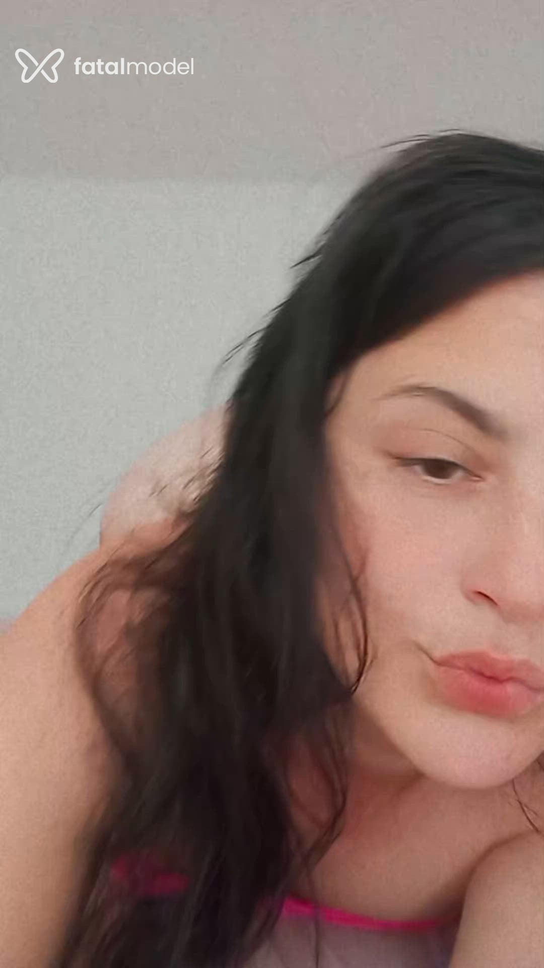 Acompanhante mulher com cabelo castanho de olhos castanhos - Maria Alice Acompanhante mulher com cabelo castanho de olhos castanhos - Maria Alice