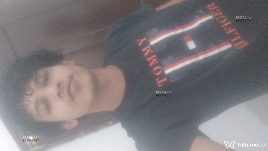 Acompanhante homem morena (o) de olhos castanhos em Uberaba Acompanhante homem morena (o) de olhos castanhos em Uberaba - Matheus