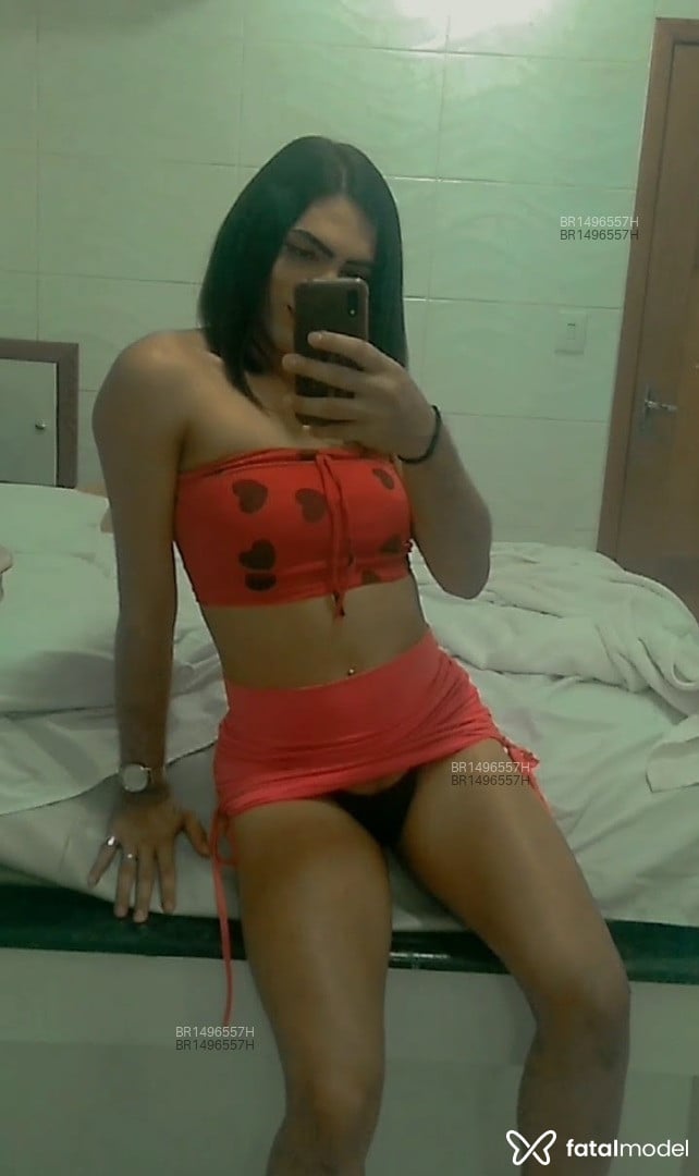 Acompanhante travesti com cabelo castanho de olhos castanhos em Várzea Grande Acompanhante travesti com cabelo castanho de olhos castanhos em Várzea Grande - Gabyy souza