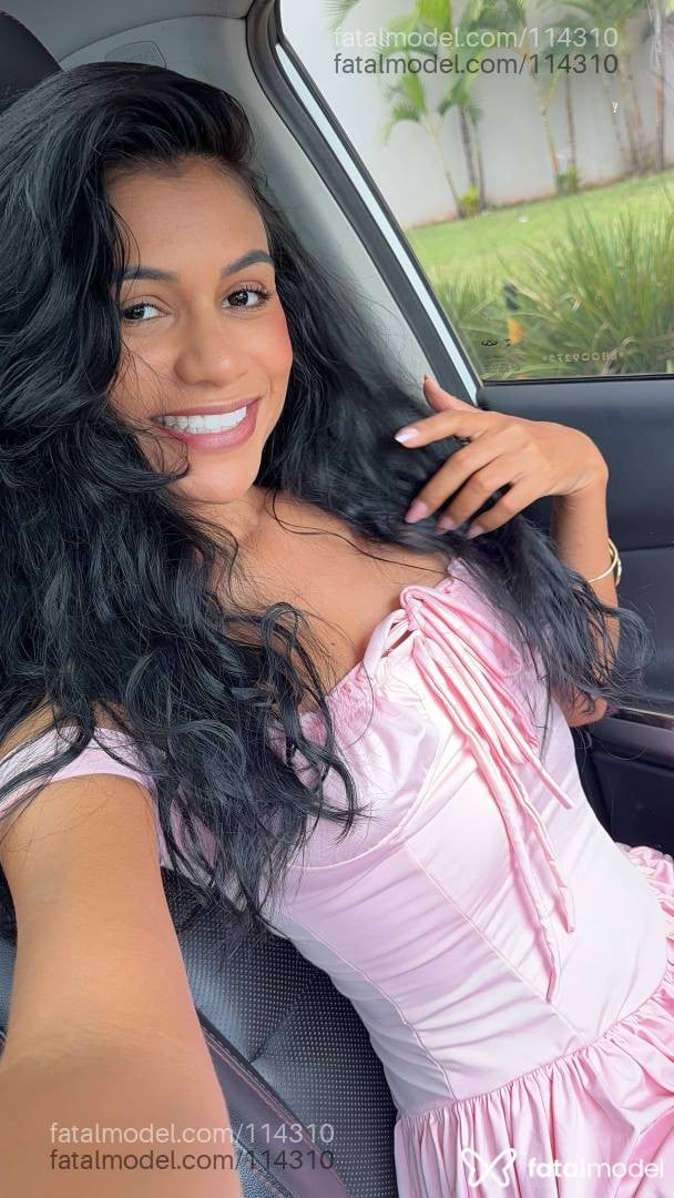 Acompanhante mulher morena (o) de olhos pretos - Juh Maserati