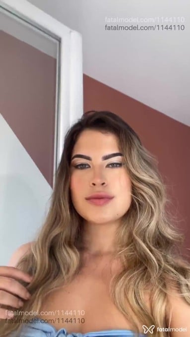 Acompanhante mulher loira (o) de olhos azuis em Três Corações - Bruna