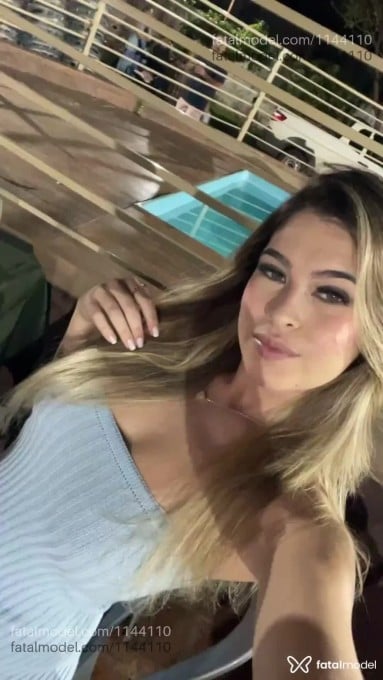 Acompanhante mulher loira (o) de olhos azuis em Três Corações - Bruna