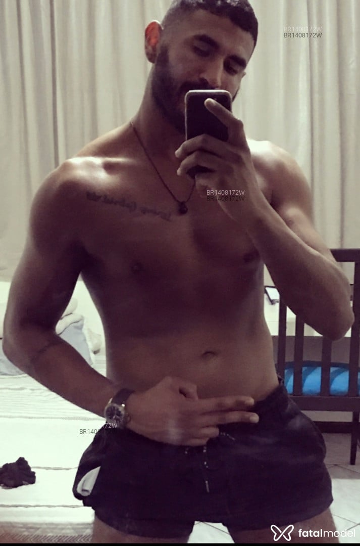 Acompanhante homem morena (o) de olhos castanhos em Aracaju Acompanhante homem morena (o) de olhos castanhos em Aracaju - Negro Atrevido