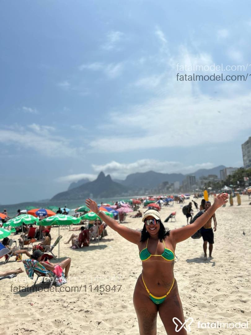 Acompanhante mulher morena (o) de olhos castanhos em Itajaí - Stella Cavalon