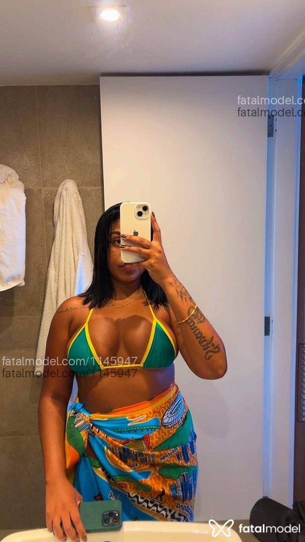 Acompanhante mulher morena (o) de olhos castanhos em Itajaí - Stella Cavalon