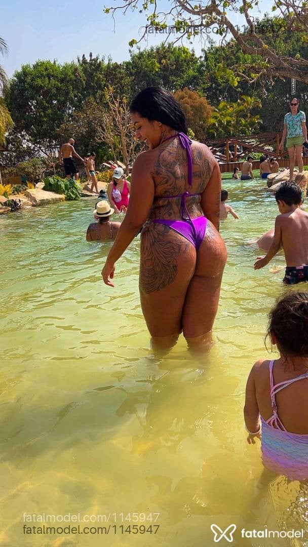 Acompanhante mulher morena (o) de olhos castanhos em Itajaí - Stella Cavalon