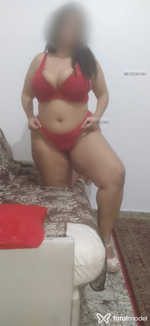 Acompanhante mulher loira (o) de olhos castanhos em Gurupi Acompanhante mulher loira (o) de olhos castanhos em Gurupi - Julia Garcia