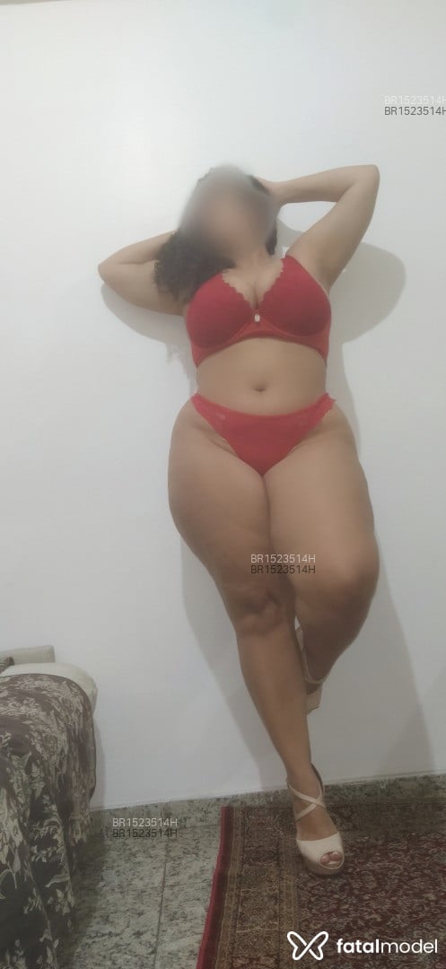 Acompanhante mulher loira (o) de olhos castanhos em Gurupi Acompanhante mulher loira (o) de olhos castanhos em Gurupi - Julia Garcia