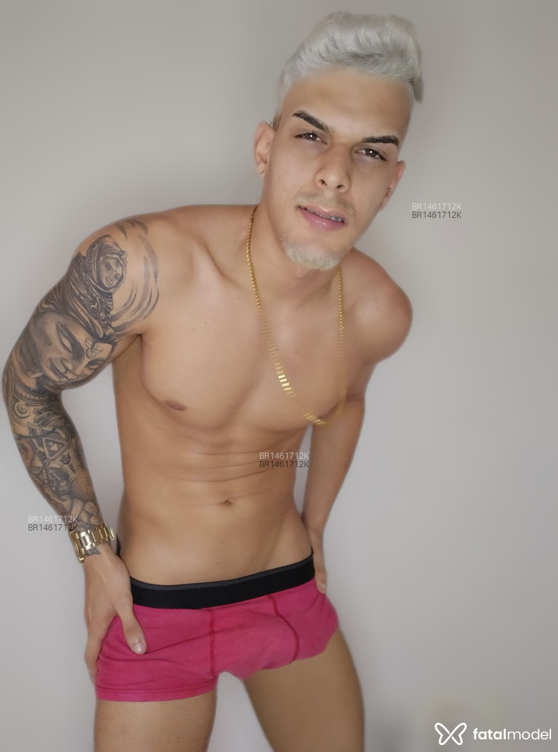 Acompanhante homem com cabelo castanho de olhos mel em Vitória da Conquista - Bruno Gabriel