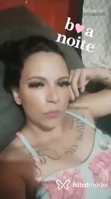 Acompanhante mulher com cabelo castanho de olhos castanhos em Virtual Acompanhante mulher com cabelo castanho de olhos castanhos em Virtual - Sabrina