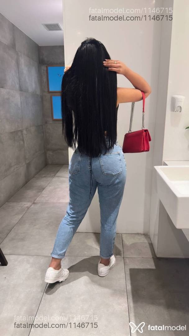 Acompanhante mulher com cabelo castanho de olhos castanhos em Divinópolis - Kim