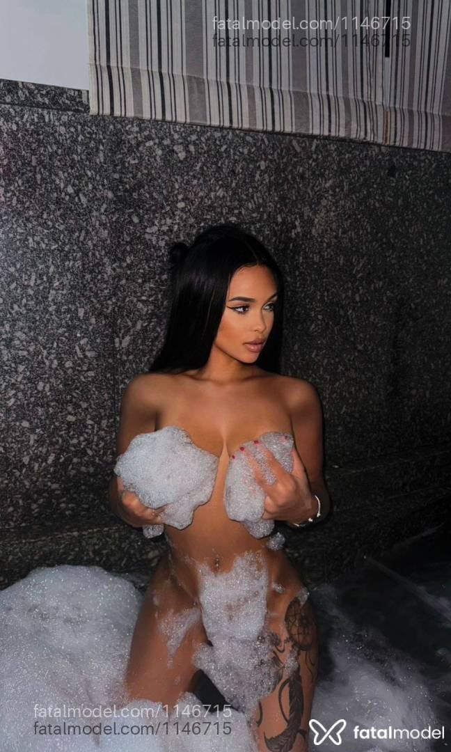 Acompanhante mulher com cabelo castanho de olhos castanhos - Kim