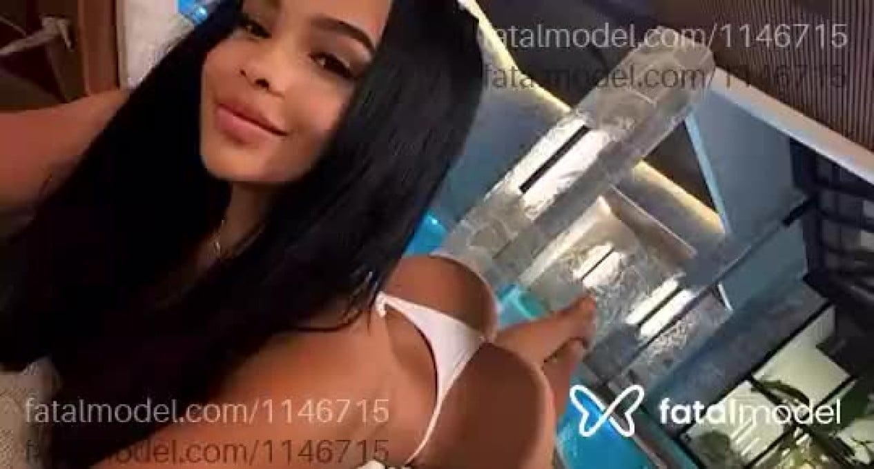 Acompanhante mulher com cabelo castanho de olhos castanhos em Sorocaba Acompanhante mulher com cabelo castanho de olhos castanhos em Sorocaba - Kim