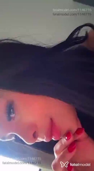 Acompanhante mulher com cabelo castanho de olhos castanhos em Sorocaba Acompanhante mulher com cabelo castanho de olhos castanhos em Sorocaba - Kim