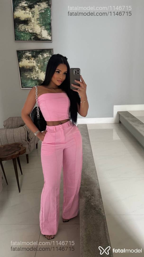 Acompanhante mulher com cabelo castanho de olhos castanhos em Sorocaba Acompanhante mulher com cabelo castanho de olhos castanhos em Sorocaba - Kim