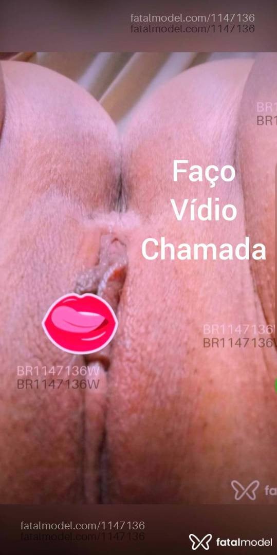 Acompanhante mulher com cabelo castanho de olhos mel - Elena Baichinha