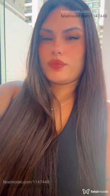 Acompanhante mulher morena (o) de olhos castanhos em Extrema Acompanhante mulher morena (o) de olhos castanhos em Extrema - Viviane