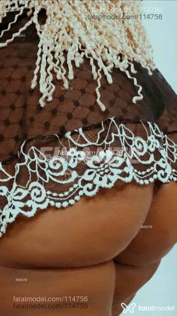 Acompanhante mulher com cabelo colorido de olhos pretos - BELA NEGRAA