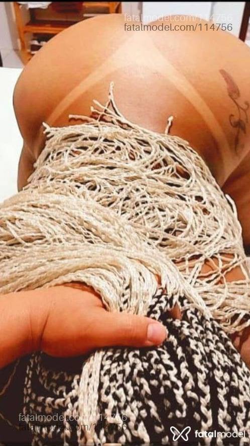 Acompanhante mulher com cabelo colorido de olhos pretos em Cáceres - BELA NEGRAA