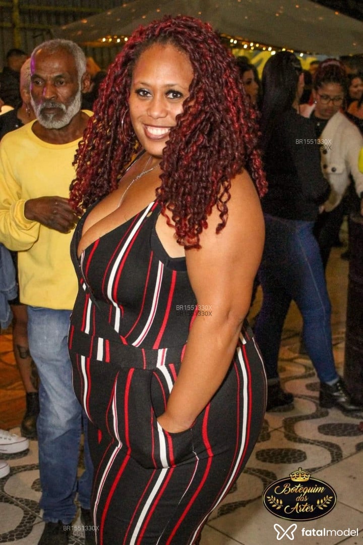 Acompanhante mulher ruiva (o) de olhos mel em Araçatuba - Carol