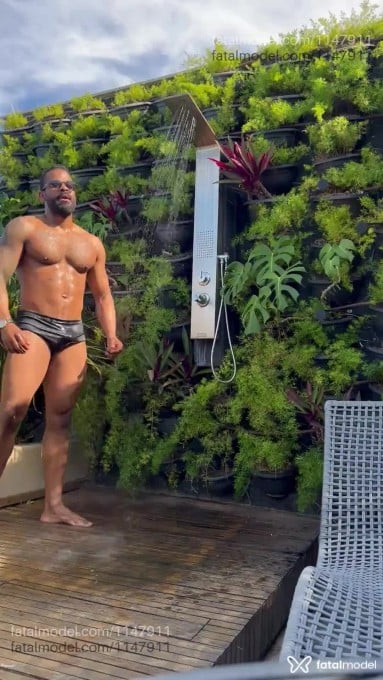 Acompanhante homem morena (o) de olhos castanhos - Shadik Baiano