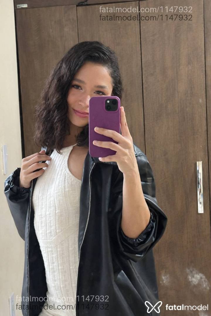 Acompanhante mulher com cabelo castanho de olhos castanhos em Campos dos Goytacazes - Jade Lorenzo