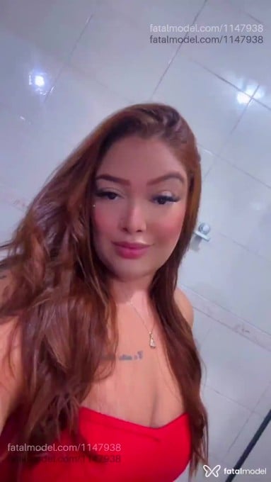 Acompanhante mulher com cabelo castanho de olhos castanhos em Cascavel - Larissa Ferraz