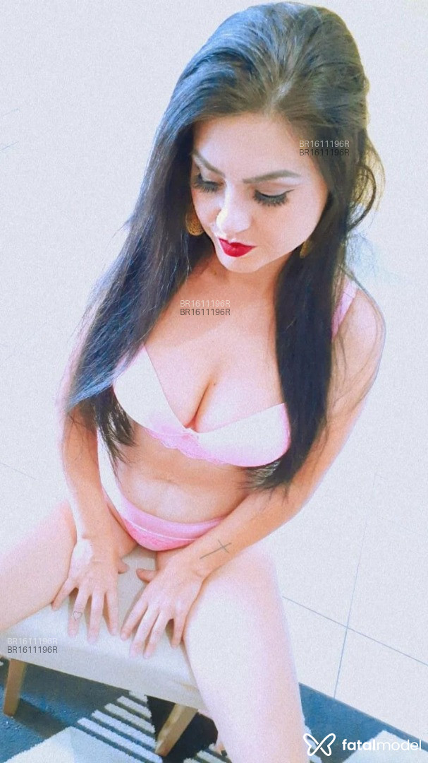 Acompanhante mulher morena (o) de olhos castanhos em Guarapuava - Aline Mendes