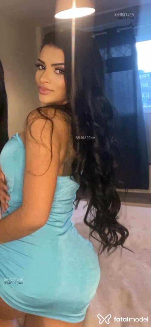 Acompanhante mulher morena (o) de olhos castanhos em Maringá - Thalia Gudinne